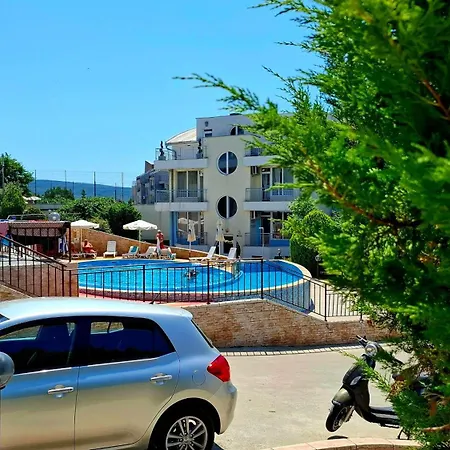 Peaceful Retreat At Sunset Resort Complex, Kosharitsa