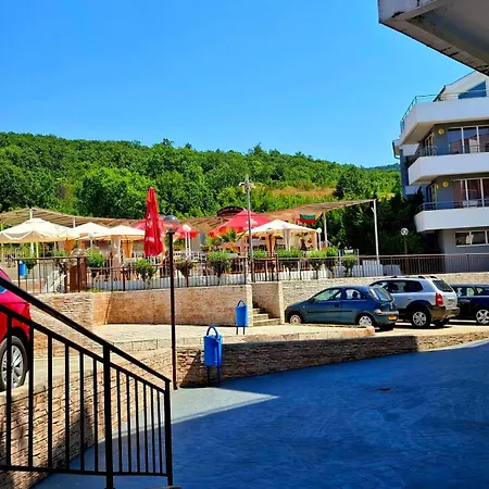 Peaceful Retreat At Sunset Resort Complex, Kosharitsa *